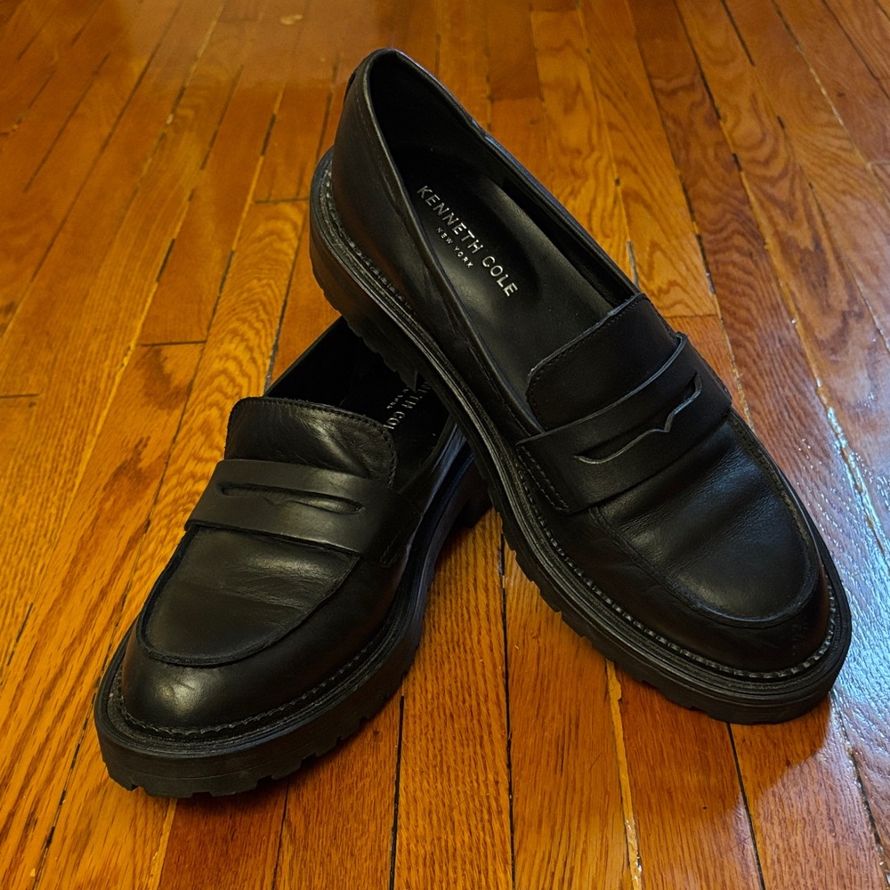 Kenneth Cole Black Leather Women’s Slip-On Lug Sole Loafers